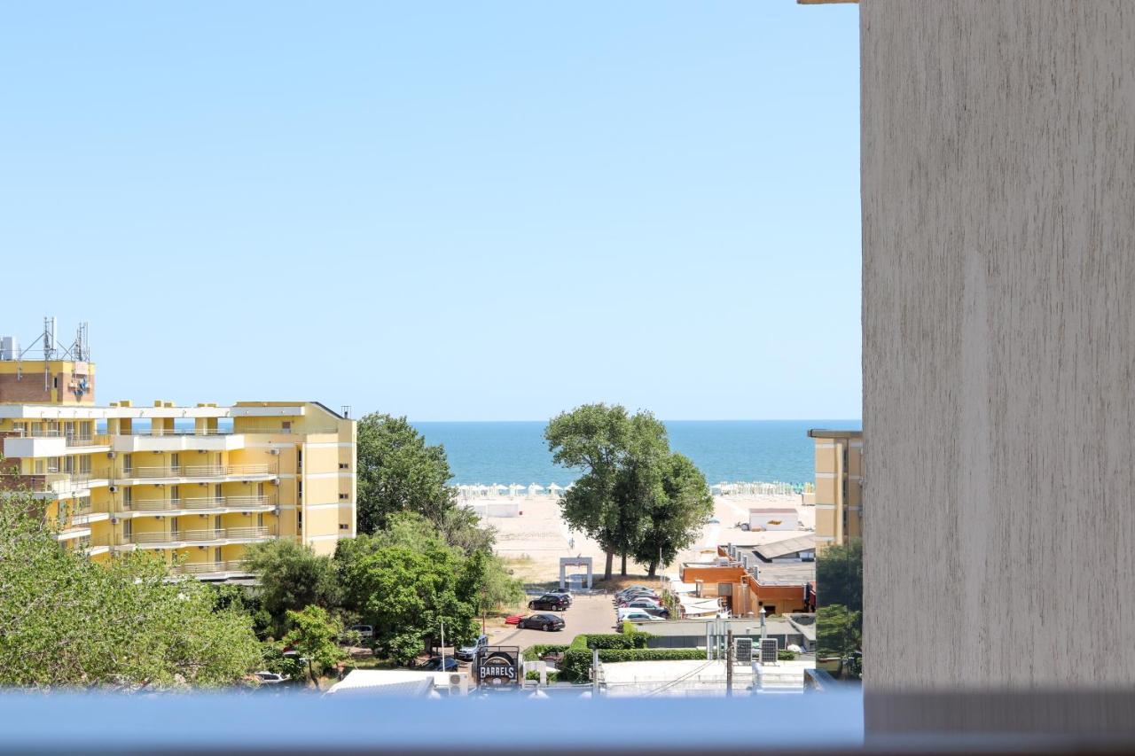 Azure Sea Apartments - Bychoice Mamaia Exterior foto